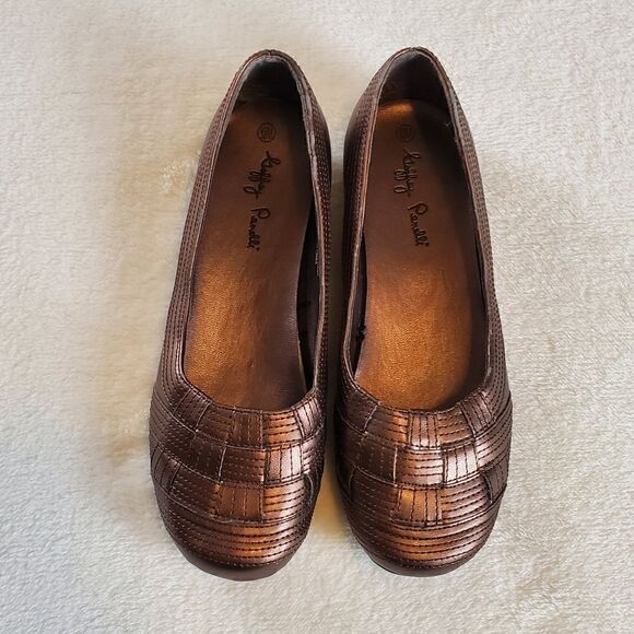 Goffrey Penelli Brown Flats Size 6M - Picture 1 of 9